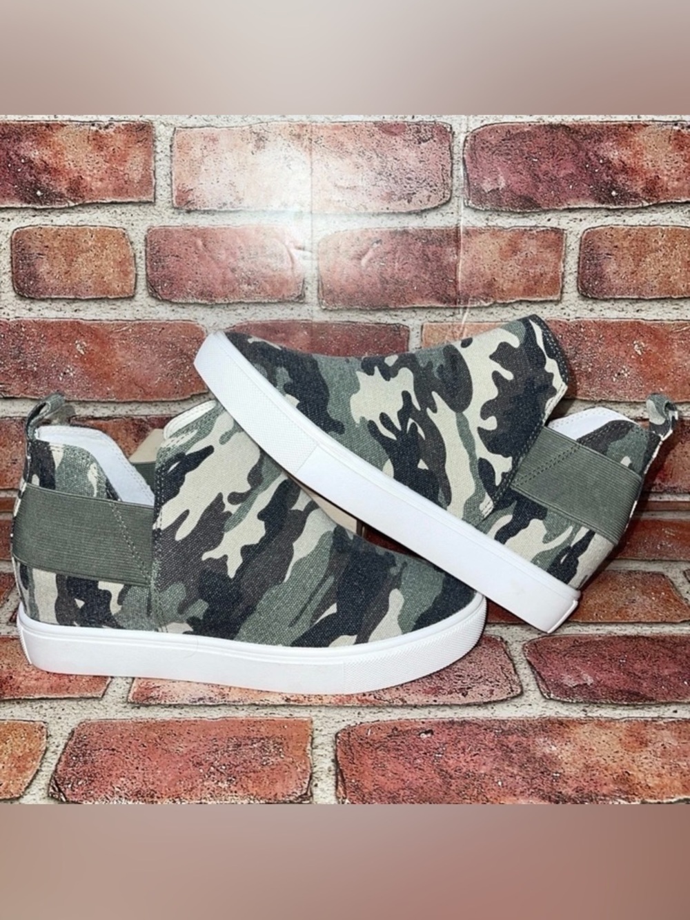 Pre-Owned Steve Madden Crushin Green Camo Wedge Slip-On Sneaker High Top Sz 7.5M